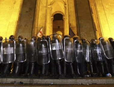 Γεωργία: Παραιτήθηκε ο πρόεδρος της Βουλής